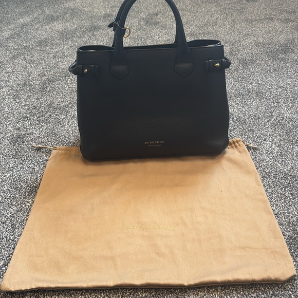 Burberry Classic Black Leather Satchel - Picture 4 of 11